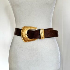 Vintage Streets Ahead Brown Leather Belt with Gold Decorative Buckle